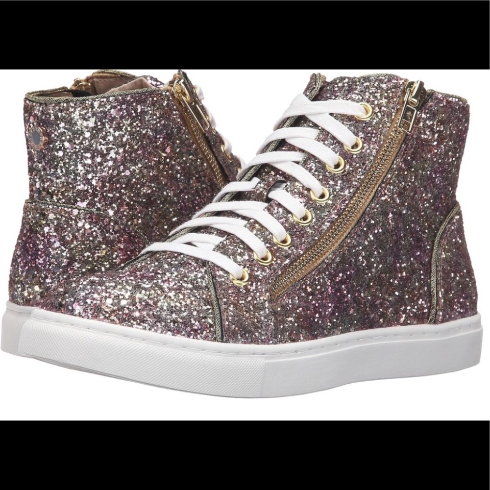 ✨Steve Madden ‘EARNST-G’ Sneakers✨